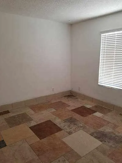 204 Cottonwood Ln #1 — Photo 4