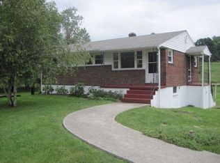 339 N Glade St, Glade Spring, VA 24340