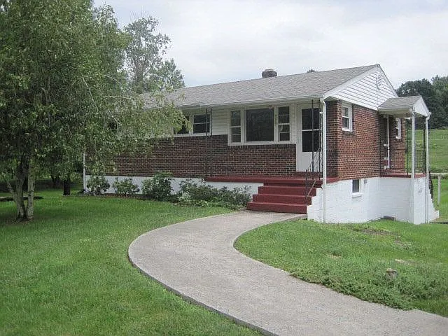 339 N Glade St photo 1