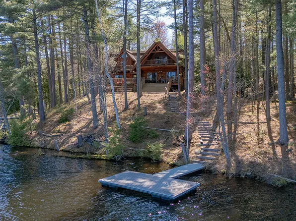 336 Oseetah Park Rd, Saranac Lake, NY 12983