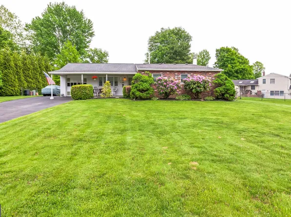 30 Meadow Ln, Richboro, PA 18954