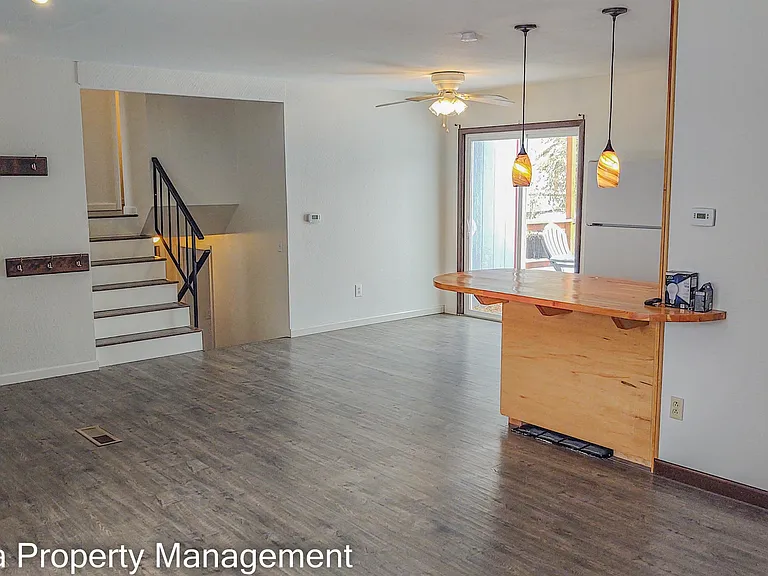 2181 Amity Ln — Photo 6