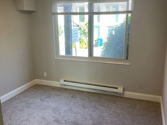 5th image of 9511 Roosevelt Way NE APT 101