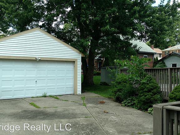 3rd image of 3506 Daytona Ave