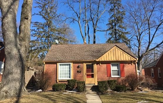 1st image of 211 Pioneer Dr