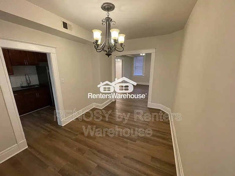 2855 W Cold Spring Ln — Photo 5