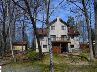 7062 Shore Rd NE, Kalkaska, MI 49646