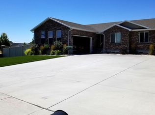 814 S Angel St, Layton, UT 84041