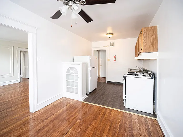 English Manor Apartments- Beautifully kept secret in Mt. Airy — Photo 21