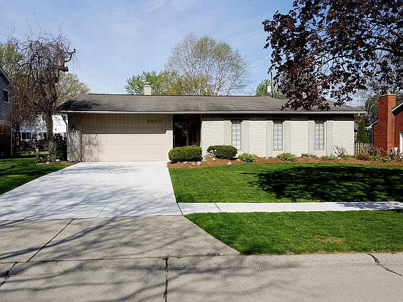 2nd image of 2511 Wexford Dr