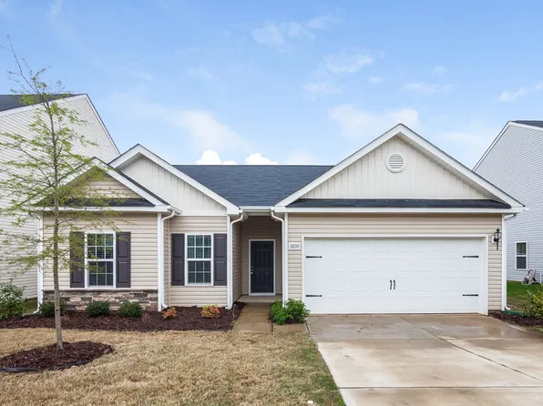 1800 Allegheny Dr, Gastonia, NC 28054