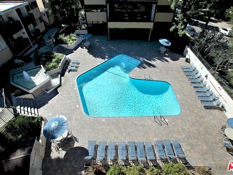 6000 Canterbury Dr #6000D212 — Photo 21