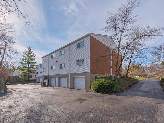 3rd image of 3437 Traskwood Cir APT D