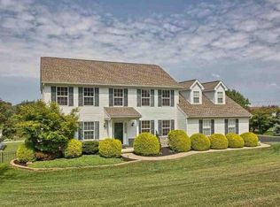 20 Forrest Ridge Ct, Red Lion, PA 17356