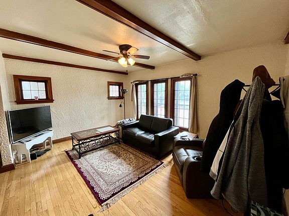 2nd image of 4422 N Oakland Ave #9