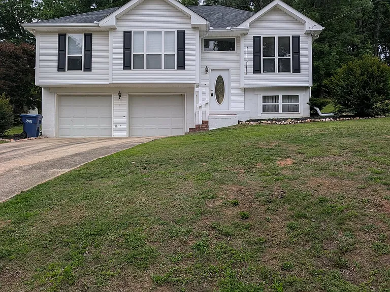 190 Emi Gil Dr — Photo 3