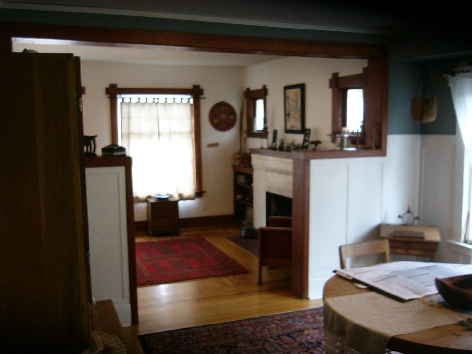 2nd image of 4809 Greenwood Ave N