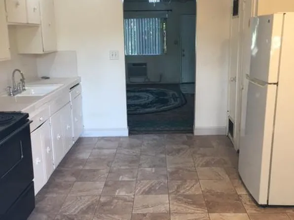4510 E Thomas Ave, Fresno, CA 93702