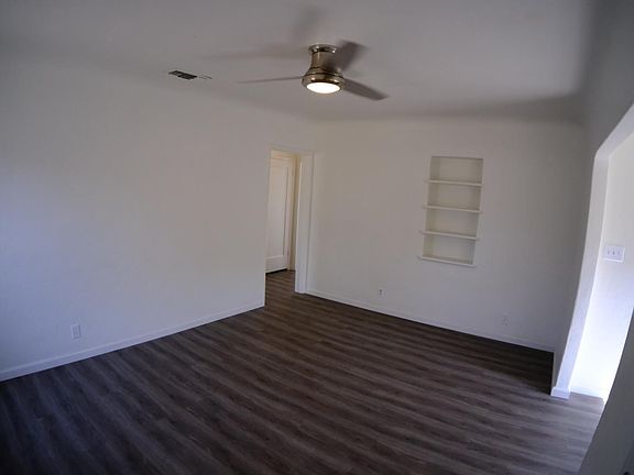3rd image of 3805 E Heaton Ave