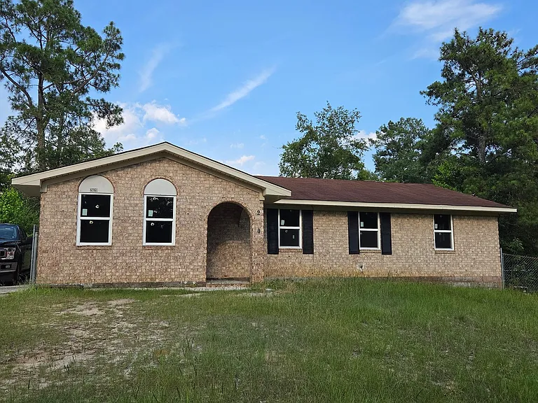 2420 Dublin Ct — Photo 1