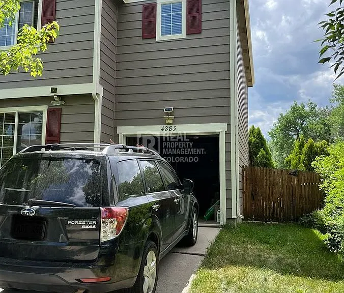 4283 W Kenyon Ave — Photo 2