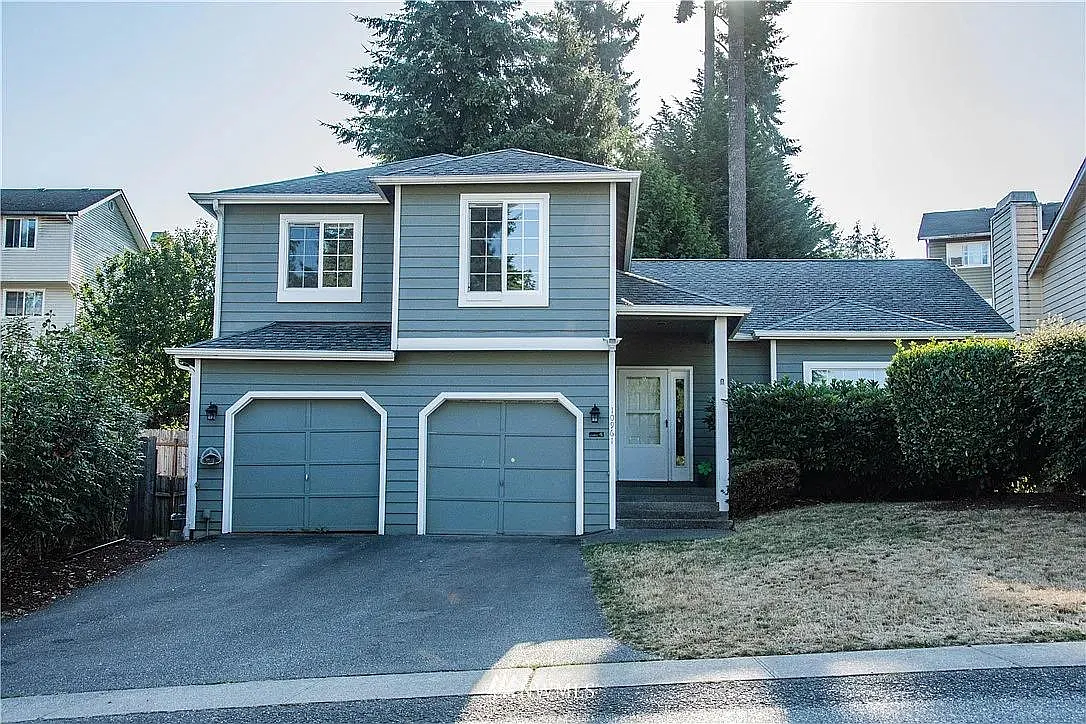 3 bed, 2.5 bath, 1932 sqft, $3,100 — Photo 2