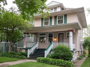 1131 Home Ave, Oak Park, IL 60304