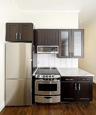 Rented by Avenues Real Estate | media 35