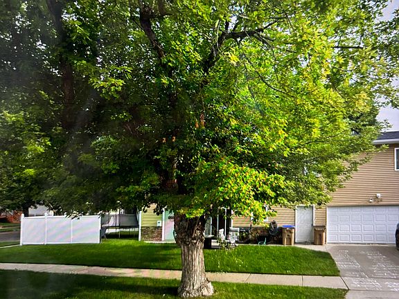 3rd image of 508 2nd Ave NW