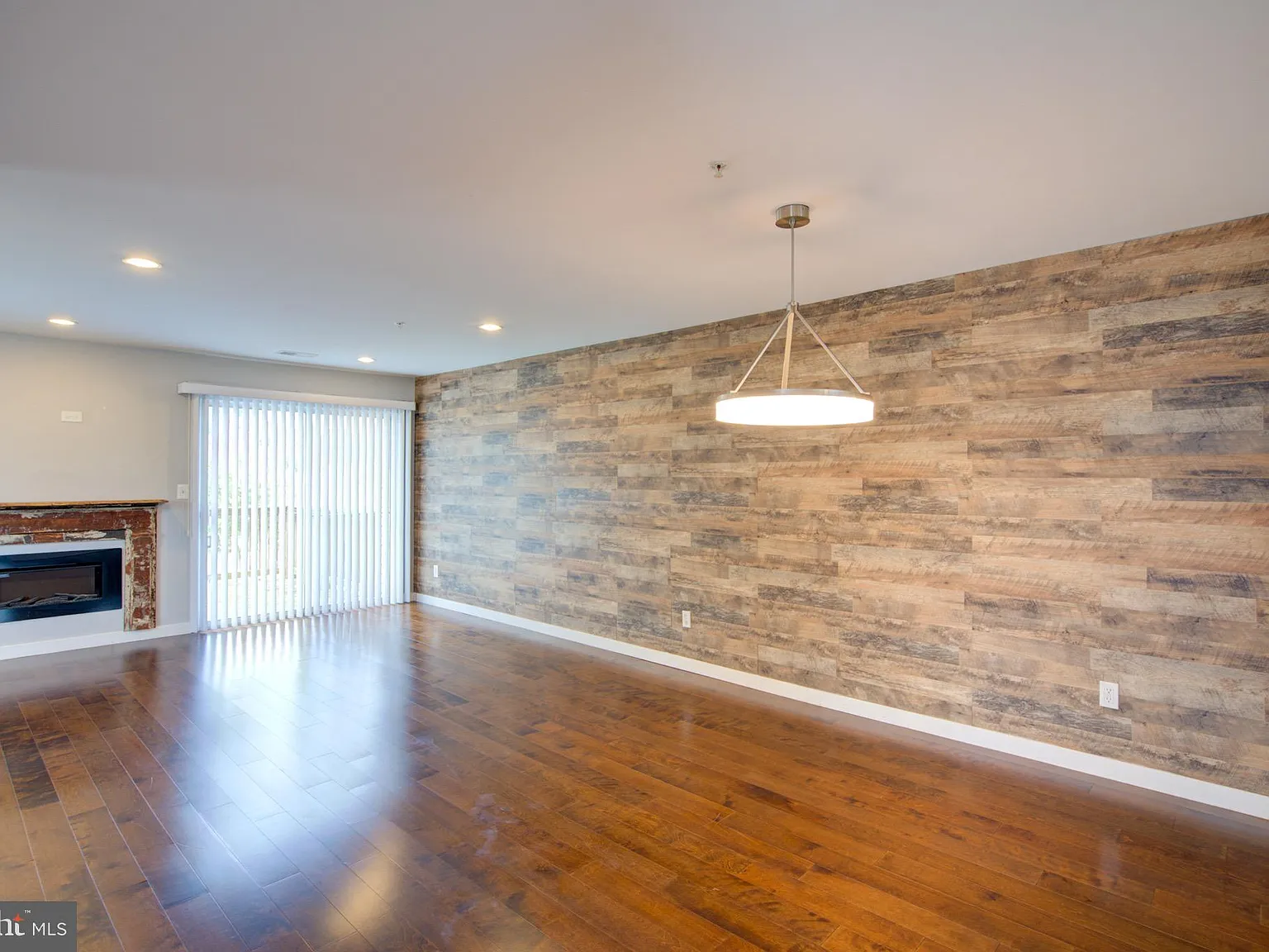 Applegate Condo — Photo 4
