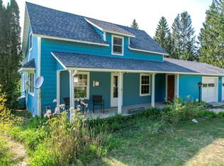 7574 Hedrick Rd, Harbor Springs, MI 49740