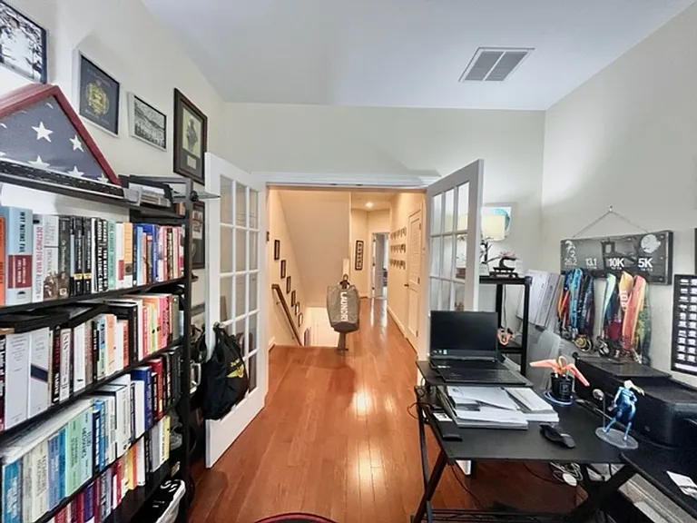 11217 Terrace Ln — Photo 8