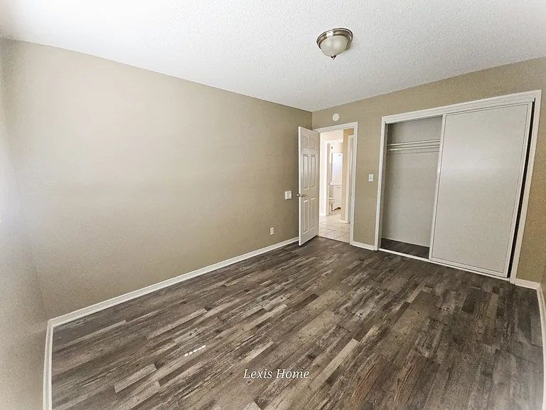 21364 Nisqually Rd — Photo 7