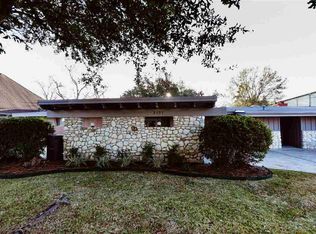 2133 12th St, Port Neches, TX 77651