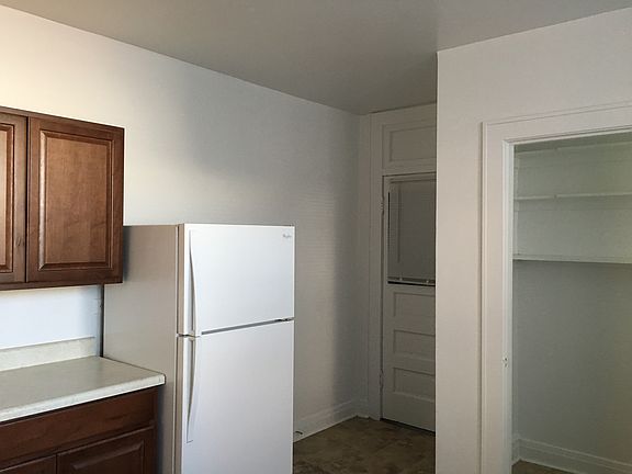 3rd image of 3406 W Waveland Ave #1