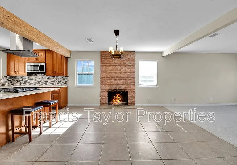 2053 Habero Dr — Photo 10