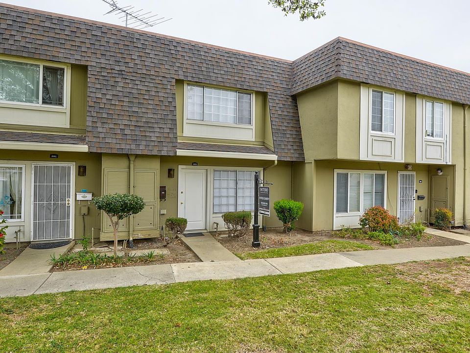 1st image of 2663 Ponselle Ct