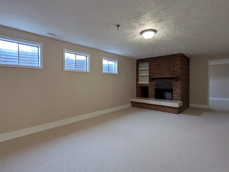 4050 Hollow Rd — Photo 37