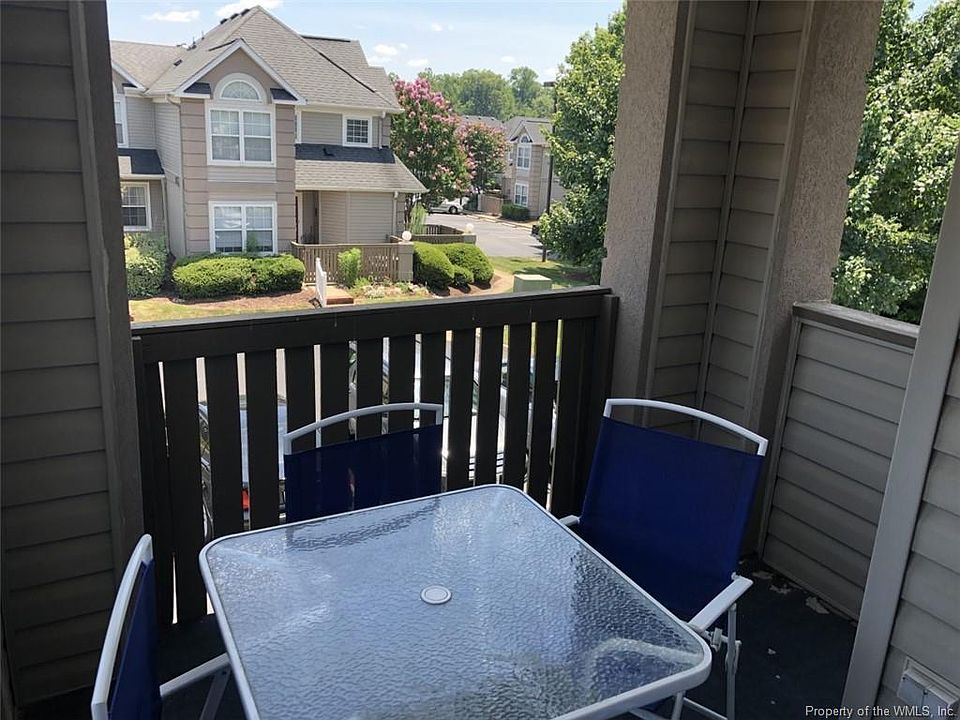 1st image of 104 Queens Cres