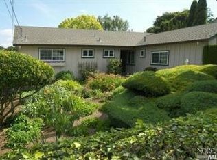 817 Schuman Ln, Petaluma, CA
