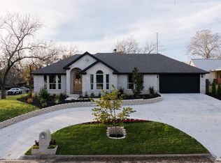 270 CHAPARRAL Street, Meadowlakes, TX 78654