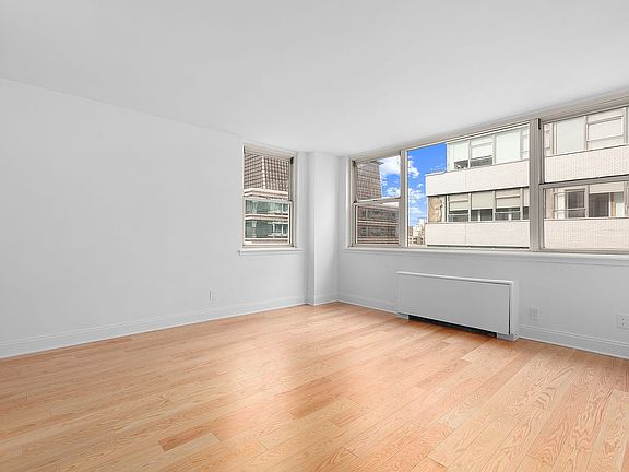 2nd image of 200 E 58th St APT 14D