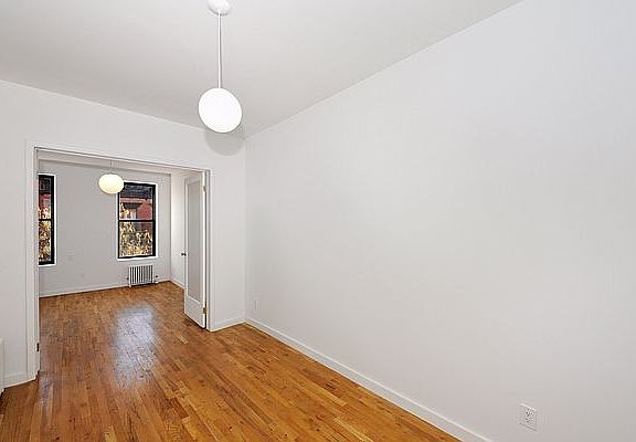 2nd image of 5 Jones St APT 13