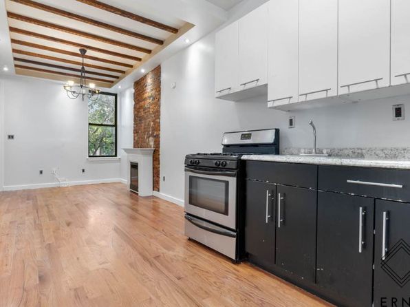 913 Saint Johns Pl APT 3A