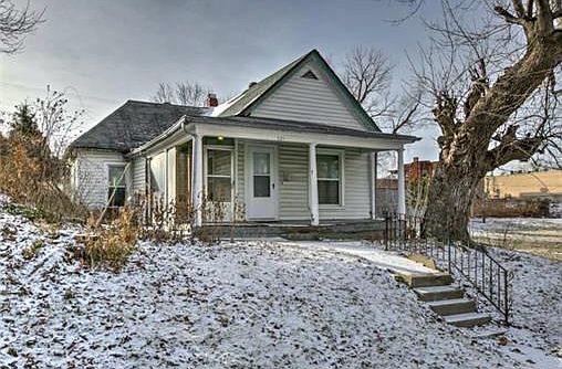 1st image of 721 Everett Ave