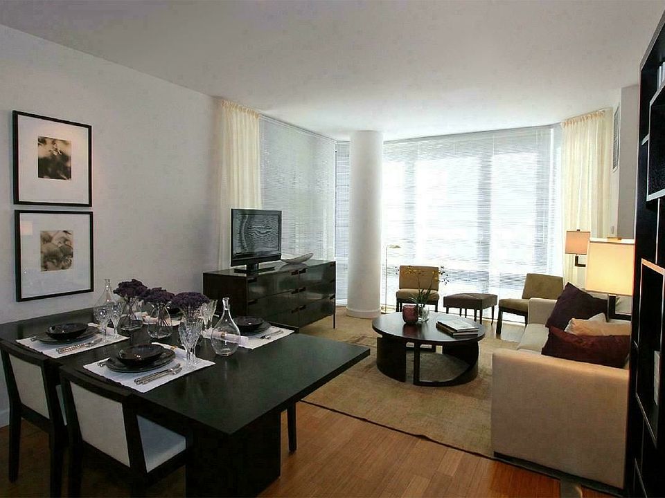 1st image of 320 W 38th St APT 1823