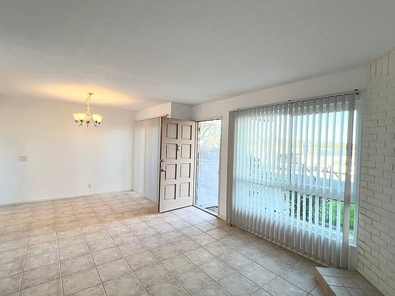 5th image of 702 Silver Dr