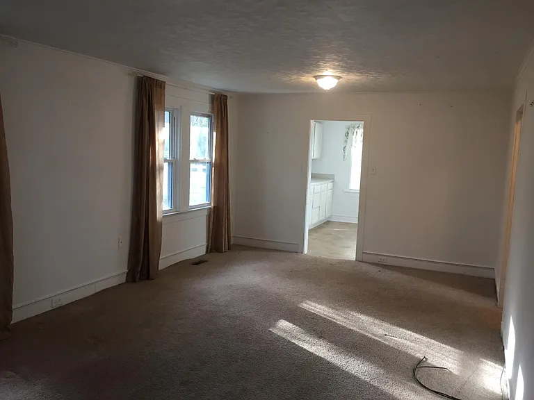 1032 Washington Ave — Photo 7
