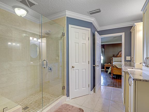 5th image of 3261 Silverado Cir