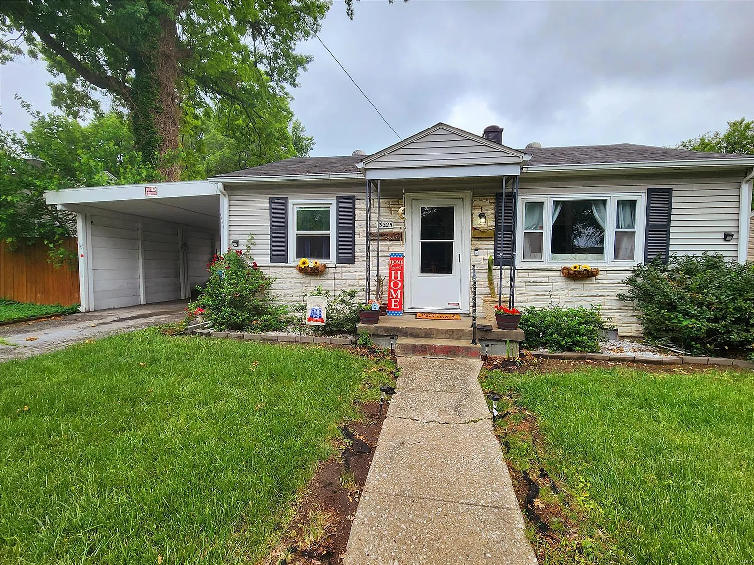 3225 Wayne Ave photo 1